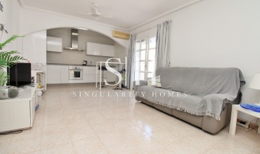 Återförsäljning - Villa - Orihuela Costa - Villamartin