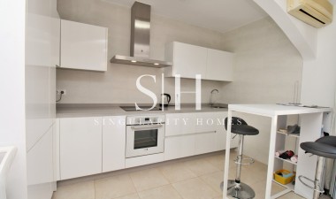 Återförsäljning - Villa - Orihuela Costa - Villamartin