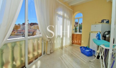 Återförsäljning - Villa - Orihuela Costa - Villamartin