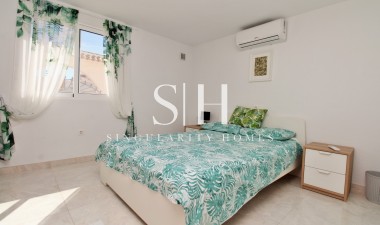 Återförsäljning - Villa - Orihuela Costa - Villamartin