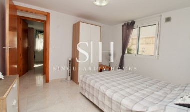 Återförsäljning - Villa - Orihuela Costa - Villamartin