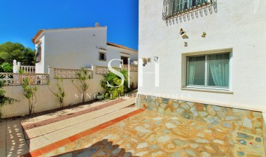 Återförsäljning - Villa - Orihuela Costa - Villamartin