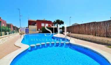 Wiederverkauf - Haus - Orihuela Costa - Villamartin