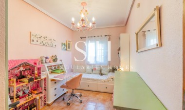Reventa - Villa - Orihuela Costa - Los Balcones