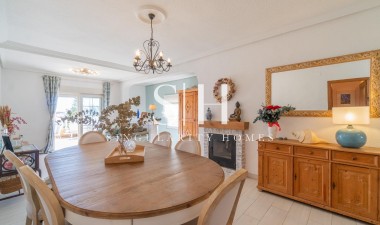 Reventa - Villa - Orihuela Costa - Los Balcones