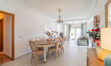 Reventa - Villa - Orihuela Costa - Los Balcones