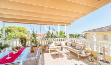 Reventa - Villa - Orihuela Costa - Los Balcones
