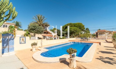 Reventa - Villa - Orihuela Costa - Los Balcones