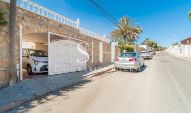 Reventa - Villa - Orihuela Costa - Los Balcones
