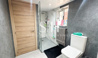 Resale - Villa - San Miguel de Salinas - Inland