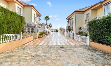 Resale - Apartment / flat - Orihuela Costa - Los Altos *