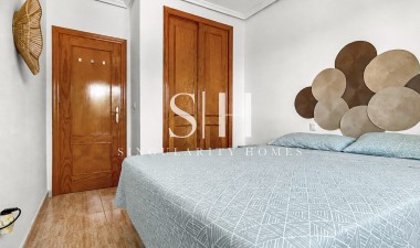 Resale - Apartment / flat - Mil Palmeras
