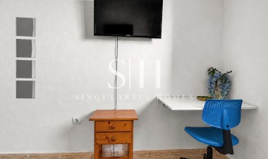 Resale - Apartment / flat - Mil Palmeras