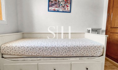 Resale - Apartment / flat - Mil Palmeras