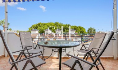 Resale - Apartment / flat - Mil Palmeras