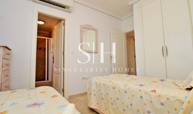Resale - Apartment / flat - Orihuela Costa - PAU 8