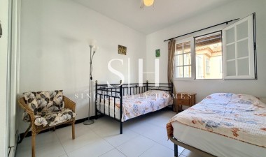 Resale - Bungalow - Torrevieja - Costa Blanca