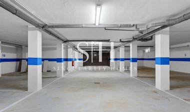 Resale - Apartment / flat - Orihuela Costa - PAU 8