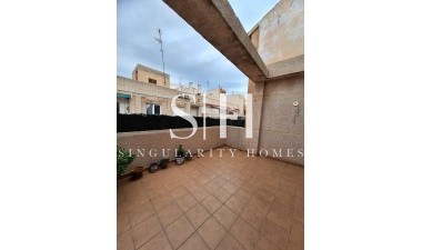Resale - Apartment / flat - Torrevieja - Playa del Cura