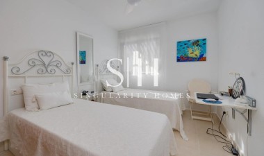 Odsprzedaż - Mieszkanie w bloku - Torrevieja - Costa Blanca