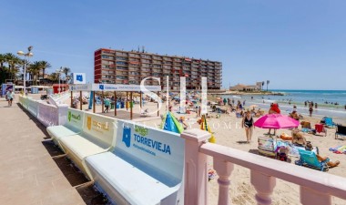 Odsprzedaż - Mieszkanie w bloku - Torrevieja - Costa Blanca