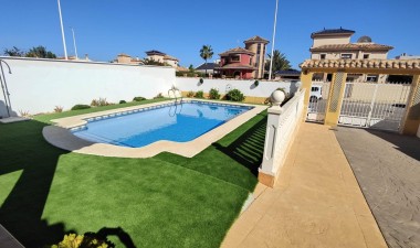 Wiederverkauf - Villa - Orihuela Costa - Cabo Roig