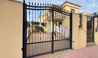 Odsprzedaż - Villa - Orihuela Costa - Lomas De Don Juan