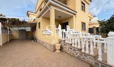 Odsprzedaż - Villa - Orihuela Costa - Lomas De Don Juan
