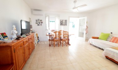 Resale - House - Torrevieja - Playa De Los Naufragos