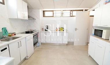 Resale - House - Torrevieja - Playa De Los Naufragos