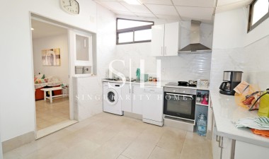 Resale - House - Torrevieja - Playa De Los Naufragos