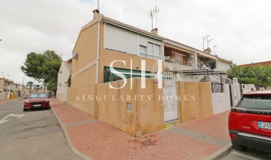 Resale - House - Torrevieja - Playa De Los Naufragos