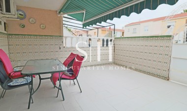 Resale - House - Torrevieja - Playa De Los Naufragos