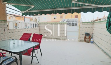 Resale - House - Torrevieja - Playa De Los Naufragos