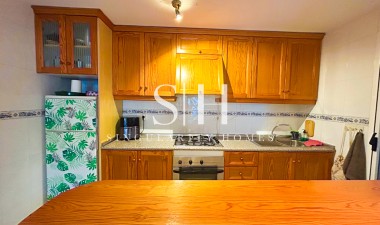 Resale - Apartment / flat - Mil Palmeras - Costa Blanca