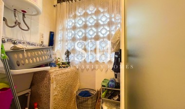 Resale - Apartment / flat - Mil Palmeras - Costa Blanca