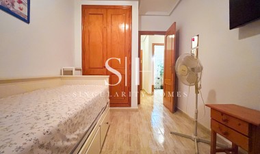 Resale - Apartment / flat - Mil Palmeras - Costa Blanca