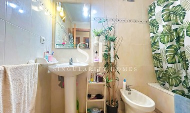 Resale - Apartment / flat - Mil Palmeras - Costa Blanca