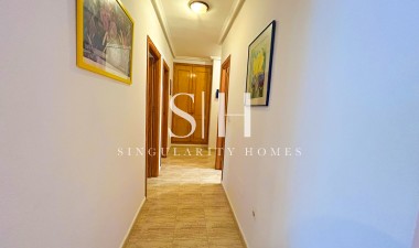 Resale - Apartment / flat - Mil Palmeras - Costa Blanca