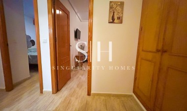 Resale - Apartment / flat - Mil Palmeras - Costa Blanca