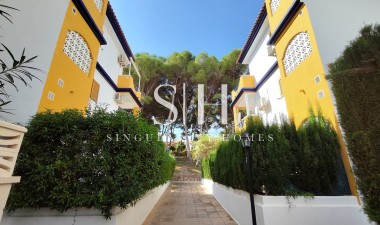 Resale - Apartment / flat - Mil Palmeras - Costa Blanca