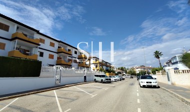 Resale - Apartment / flat - Mil Palmeras - Costa Blanca