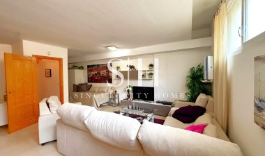 Återförsäljning - Apartament - Orihuela Costa - Villamartín