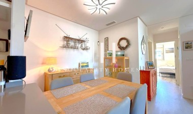 Resale - Apartament - Orihuela Costa - Los Dolses