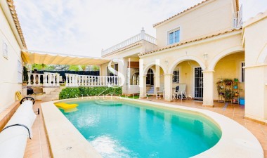 Wiederverkauf - Villa - San Miguel de Salinas - Ciudad de las comunicaciones