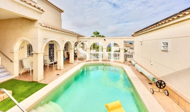 Wiederverkauf - Villa - San Miguel de Salinas - Ciudad de las comunicaciones