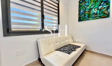 Resale - Villa - San Miguel de Salinas - Blue Lagoon - Galán