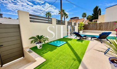 Resale - Villa - San Miguel de Salinas - Blue Lagoon - Galán