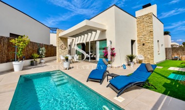 Resale - Villa - San Miguel de Salinas - Blue Lagoon - Galán