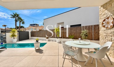 Resale - Villa - San Miguel de Salinas - Blue Lagoon - Galán